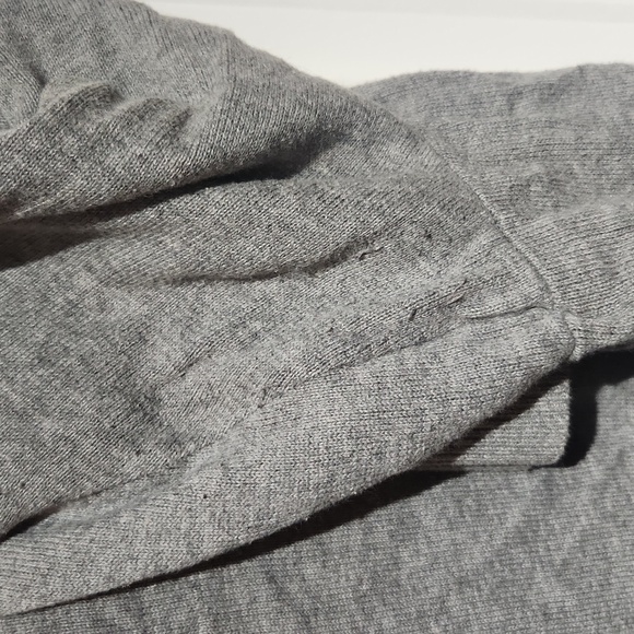 Penguin holiday sweater - Picture 4 of 6